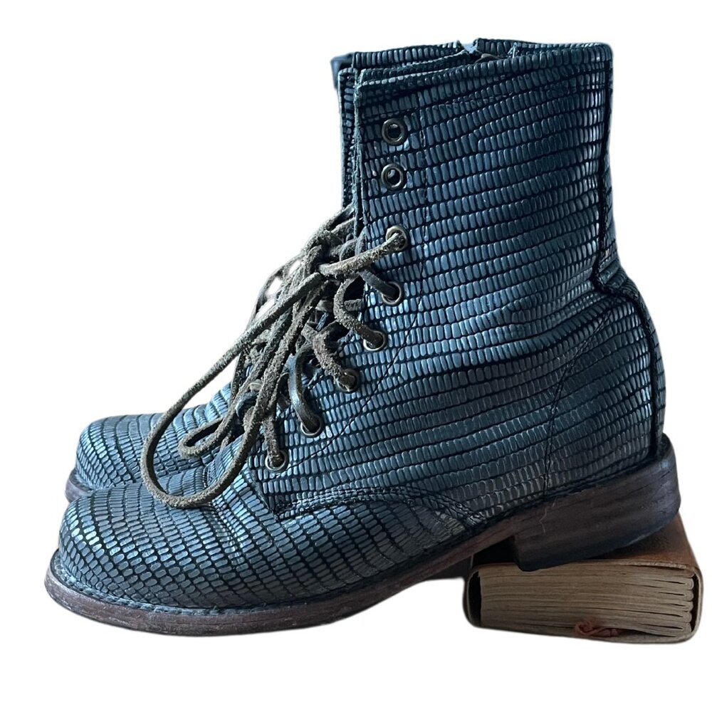 Steve Madden Freebird Manchester Boots size 8